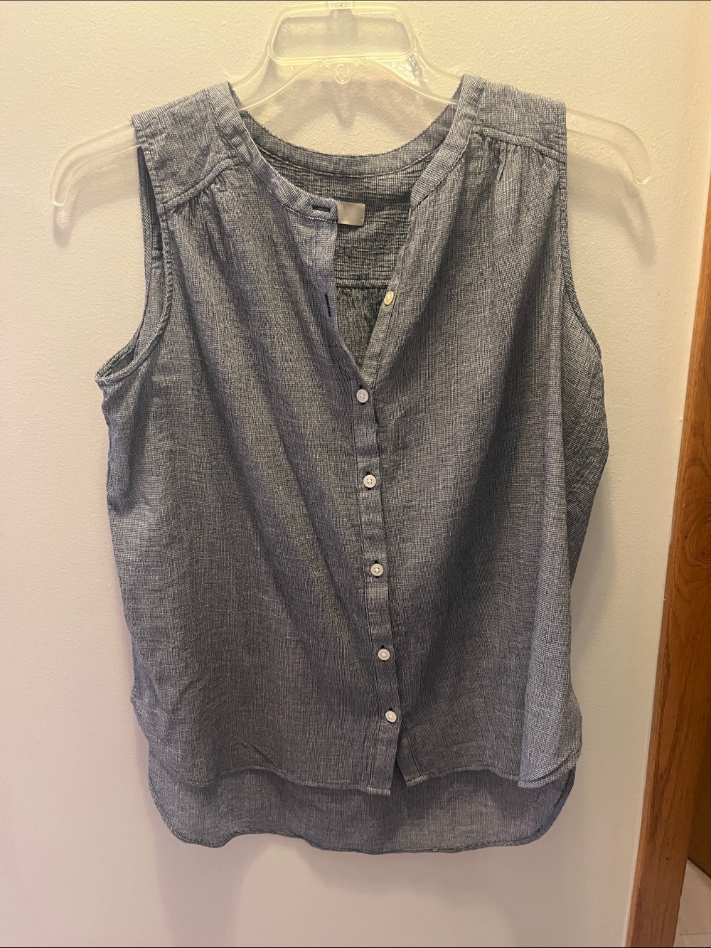 LOFT Sleeveless Button-Front Chambray Tank - Blue